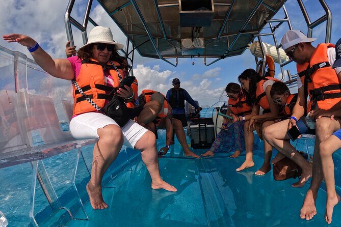 Clear Boat tour in Cancun, 1:30 hours perfect for pictures! - The Sum Up