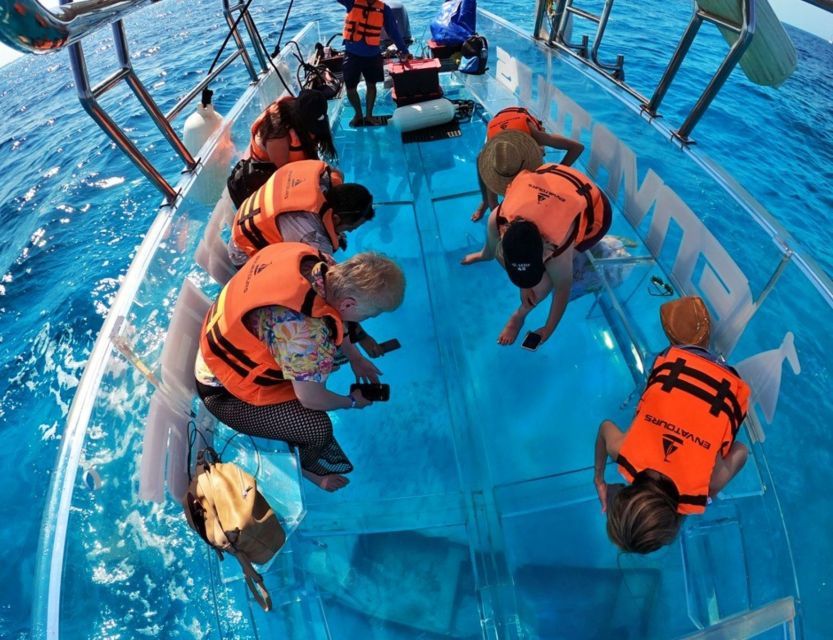 Clear Boat Tour With Beer - Sip on a Beer