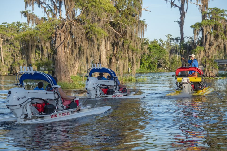 Clermont: Chain of Lakes Self-Driving Catboat Tour - Compartment for Personal Items