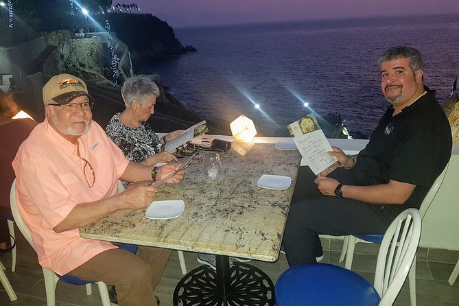 Cliff Diver De Luxe With Different Options at La Quebrada - Renowned La Perla Restaurant History