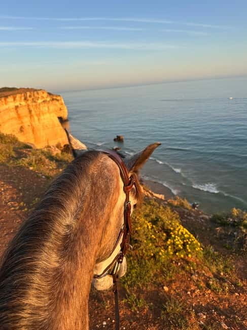 Cliffside Horseback Riding in the Algarve - Key Points