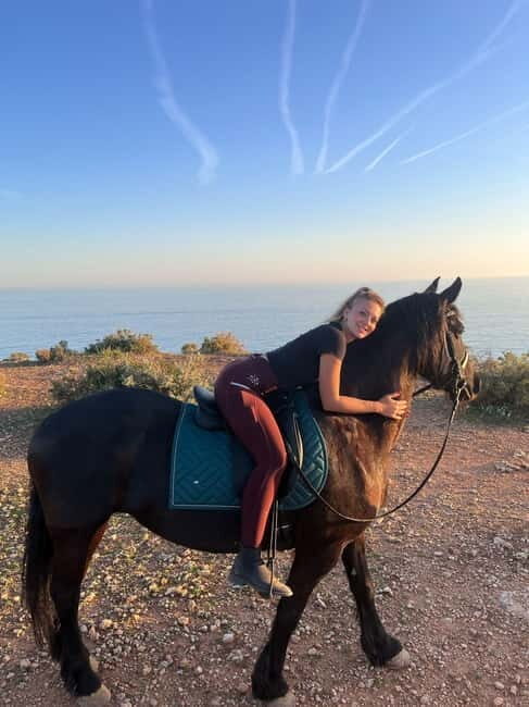 Cliffside Horseback Riding in the Algarve - Frequently Asked Questions