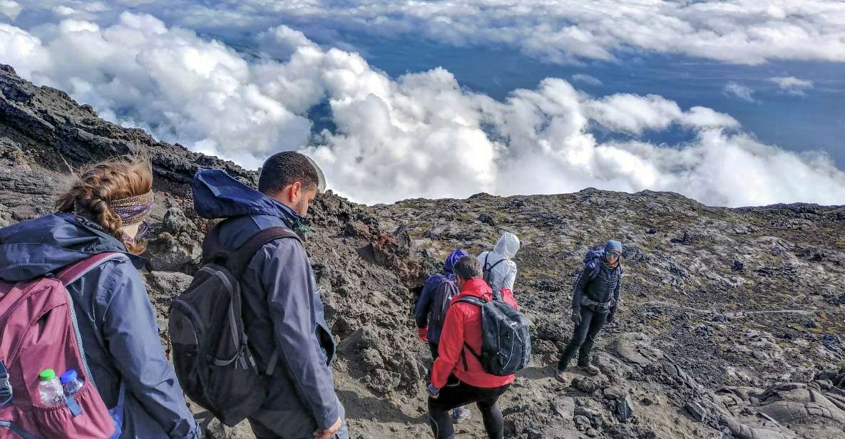 Climb Mount Pico With a Professional Guide - Itinerary