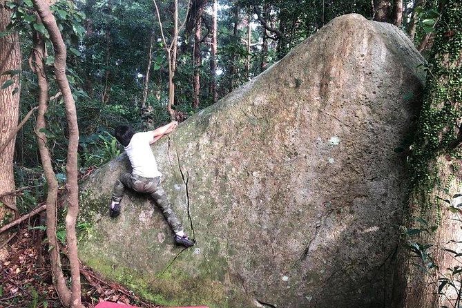 Climb the Rocks of Yakushima! Outdoor Bouldering Rental Mat - Rental and Included Items