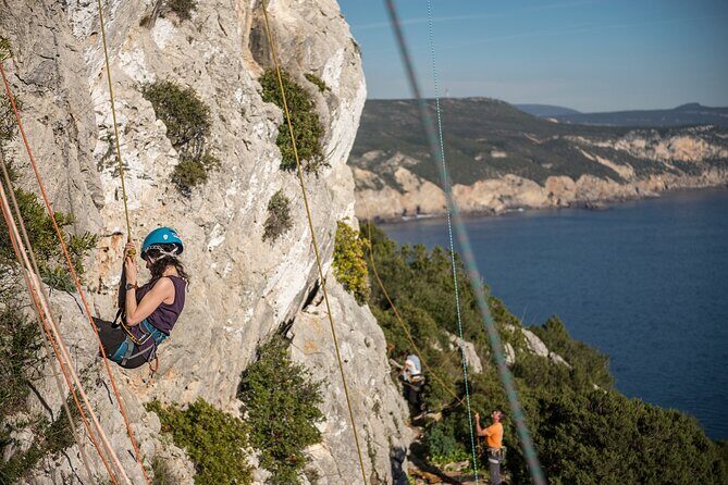 Climbing, Arrábida Natural Park, Setúbal, Sesimbra, near Lisbon - Key Points