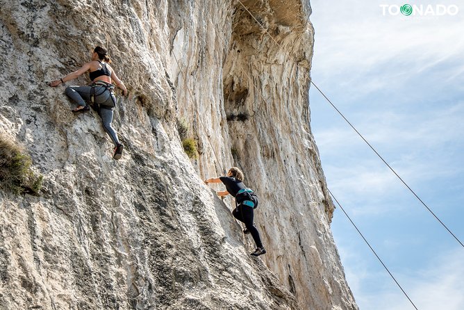 Climbing Experience - the Path of the Gods - Itinerary and Activities Offered