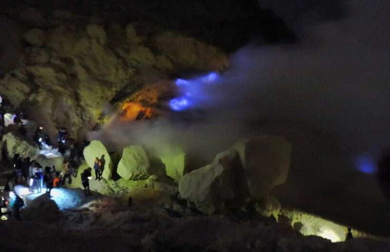 Climbing Ijens Peak: Witness the Spectacular Blue Fire - FAQ