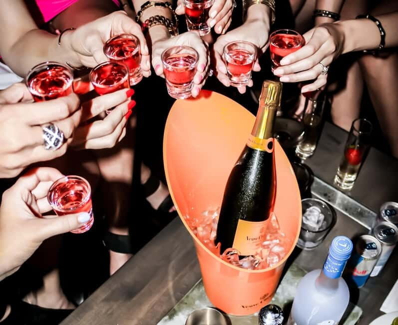 Cluj-Napoca: VIP Dining, Limo ride & Clubbing - Who Is This Tour Best For?
