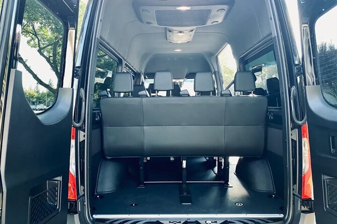 Co2-Offset | Private Minibus From Belfast to BHD or BFS Airport - Group Size and Exclusivity