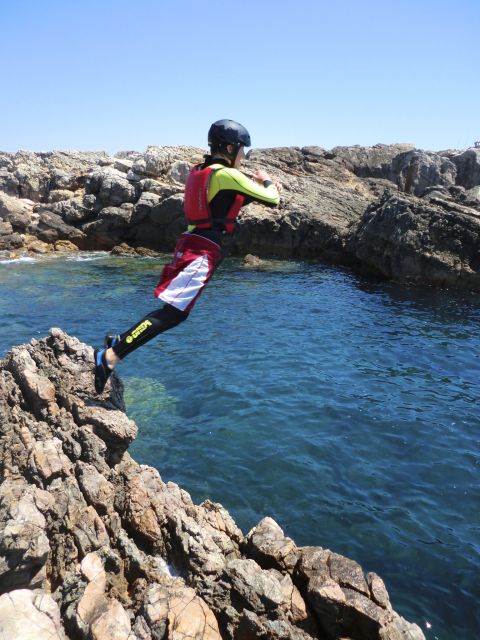 Coasteering Algarve: Cliff Jump, Swim & Climb in Sagres - Cliff Jumping and Swimming