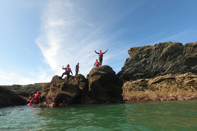 Coasteering (Cliff Jumping, Scrambling, Wild Swimming) on Anglesey - Navigating the Coastline