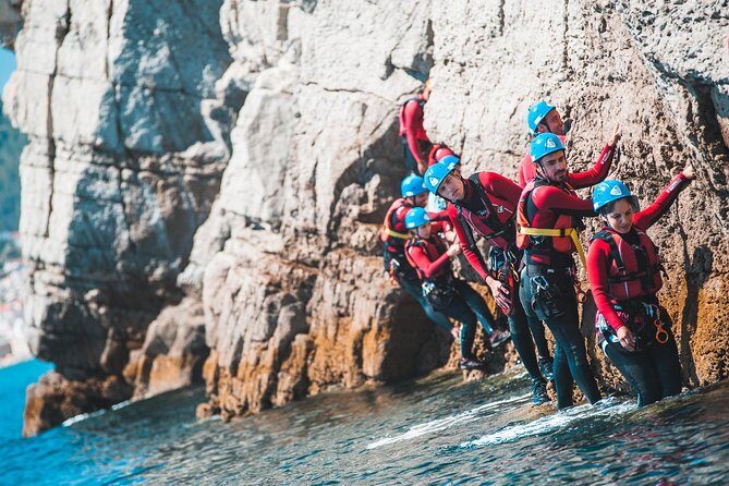 Coasteering in the Arrabida Natural Park (Lisbon region) - The Experience from a Travelers Perspective