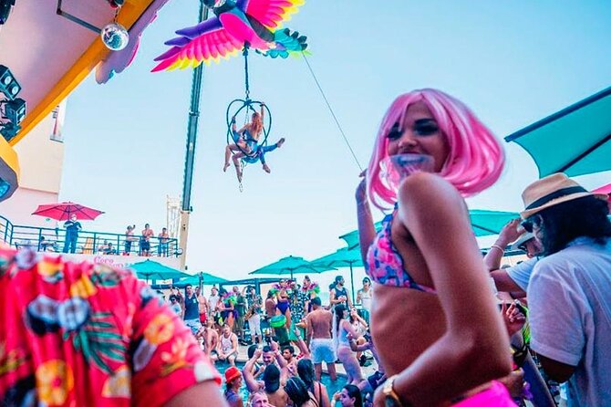 Coco Bongo Beach Club Cancun - Atmosphere and Entertainment
