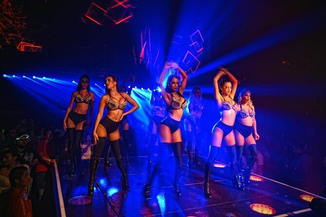 Coco Bongo Night Club Party in Punta Cana - Round Transfer & Entrance Tickets - Authenticity and Crowd Experience