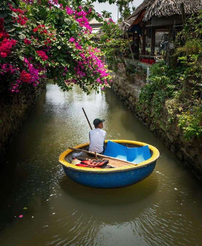 Coconut Boat Hoi An - Activities Onboard the Basket Boat