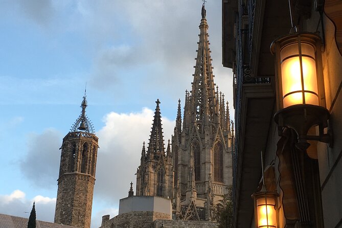 Coffee and Art Tour Walking Gothic Quarter, Official Guide - Art Gallery Visits