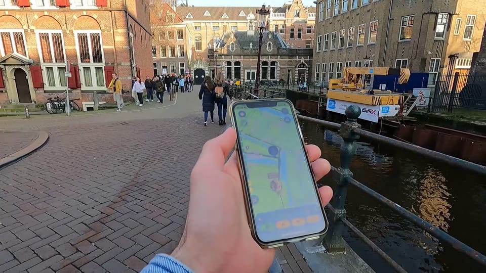 Coffeeshops Walking Tour with Smartphone App - Key Points