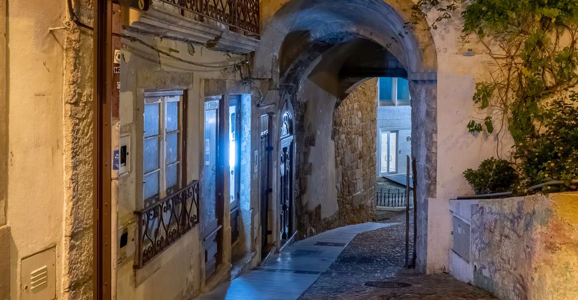 Coimbra: First Discovery Walk and Reading Walking Tour - Navigation With the App