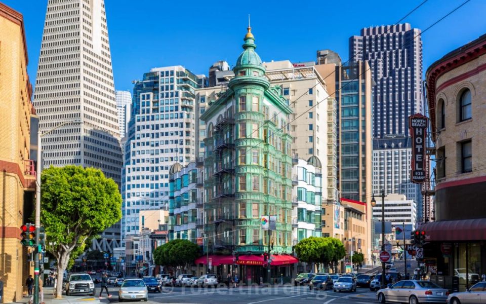 Coit Tower & Little Italy Landmark Walking Tour - Coit Tower Experience