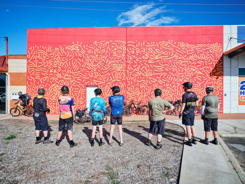 Collie: Mural Town Tour - A Deep Dive into the Mural Town Tour Experience