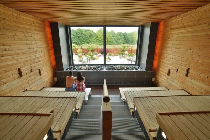 Cologne: 1-day ticket for the Aqualand adventure pool including sauna world - Cologne: 1-day Ticket for the Aqualand Adventure Pool Including Sauna World