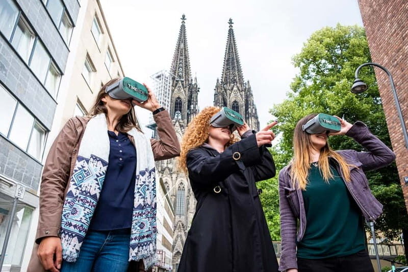 Cologne Cathedral Walking Tour around the cathedral with VR - What to Expect from the Cologne Cathedral Walking Tour with VR