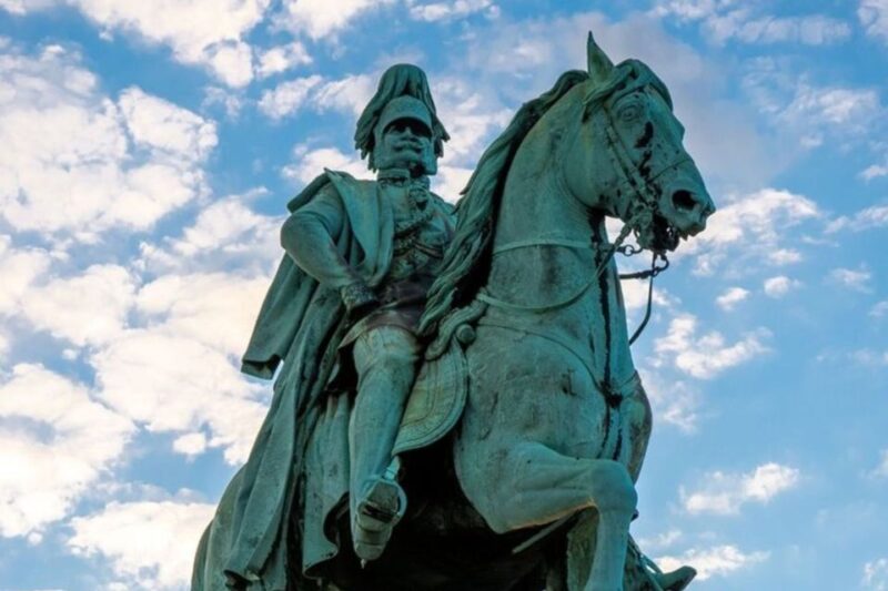 Cologne: Custom Private Walking Tour With a Local Guide - Guide and Language Options