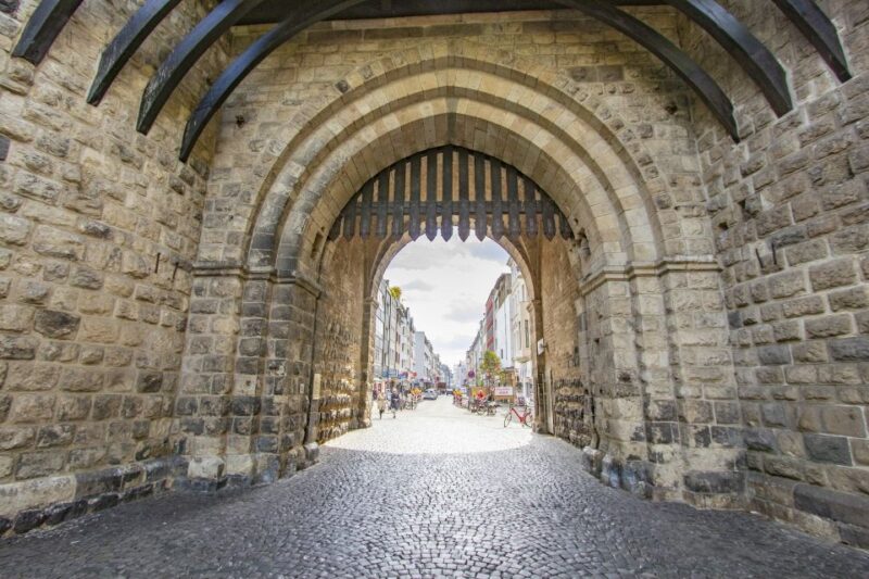 Cologne: Express Walk With a Local in 60 Minutes - Preparation and Requirements