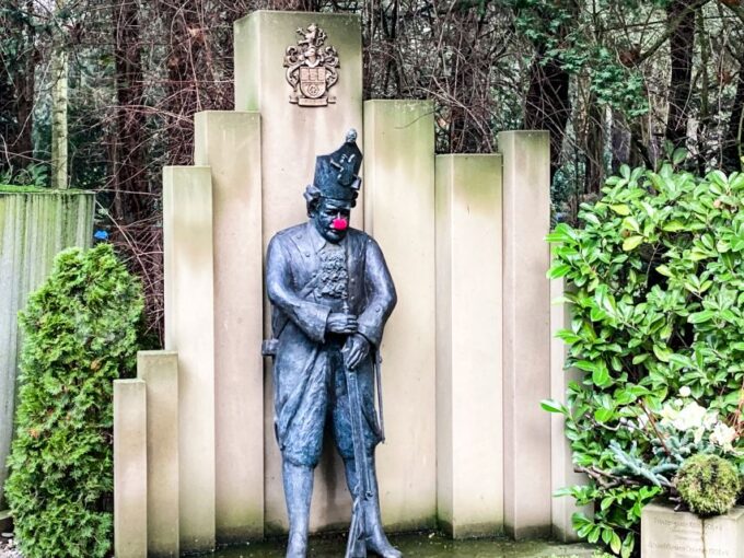 Cologne: Guided Tour of Melatenfriedhof - Frequently Asked Questions