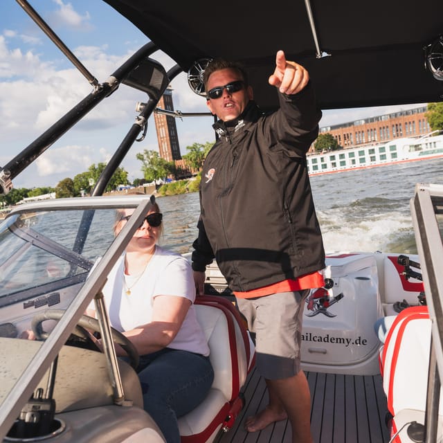 Cologne: Motorboat taster course - Frequently Asked Questions