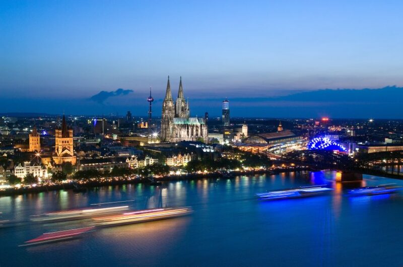 Cologne: Private Walking Tour of City Center - Customer Ratings and Feedback