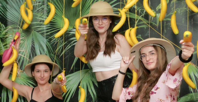 Cologne: Selfiewerke Selfie Photo Studio - Key Points