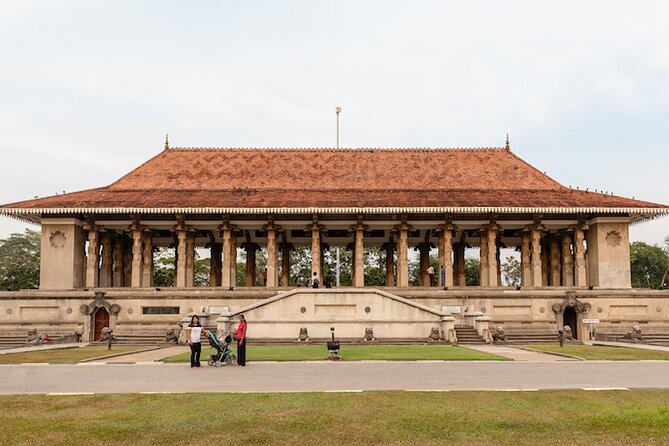 Colombo City Tour With Historical Places ( All Inclusive ) - Local Cuisine Experience