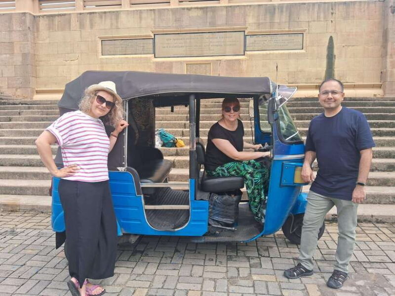 Colombo: Private Guided Tuk Tuk City Tour with Hotel Pickup - Key Points