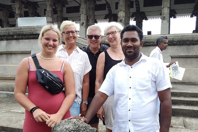 Colombo Sightseeing City Tour Morning or Evening (Private Tour) - Morning Vs Evening Options