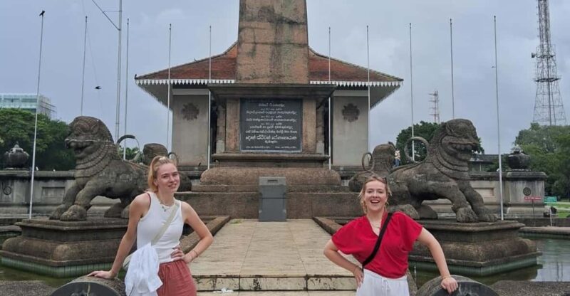 Colombo: Tuk Tuk City Tour With Hotel Pickup and Drop-Off - Modern Attractions