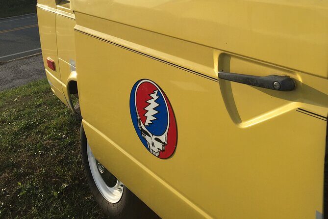 Colonial Hippies Tour - Introducing the Colonial Hippies Tour: A Unique Spin on Newport’s Past