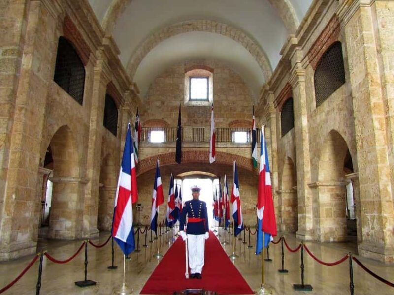 Colonial Zone: Historical Tour with a visit to the Columbus Lighthouse and Tres Ojos Park - Who Is This Tour Best For?