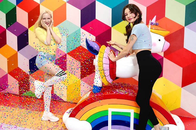 Color Pool Museum - Experience for Families and Friends