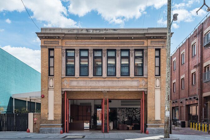 Colorful Arts District and Murals on Bike Tour in Los Angeles - An In-Depth Look at the Tour Experience