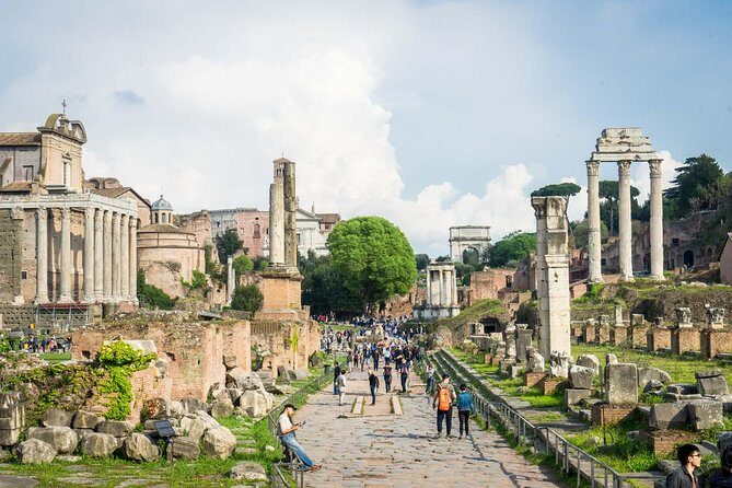 Colosseum and Roman Forum Group Tour or Self Audio Guided tours - An In-Depth Look at the Tour Experience