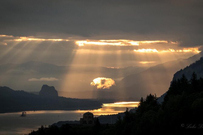 Columbia Gorge Waterfalls & Wineries from Portland: All-Inclusive Afternoon Tour - Value for Money