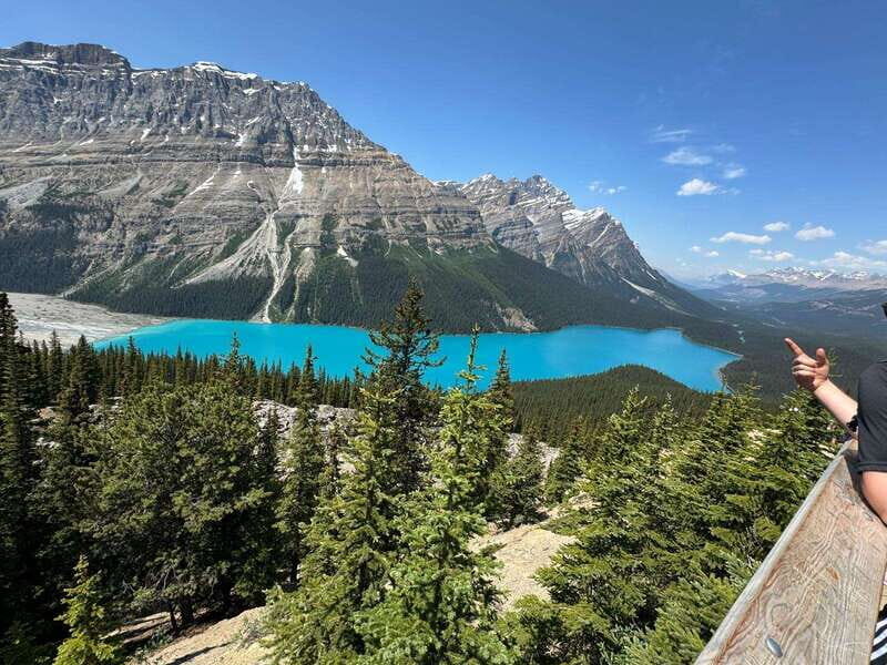 Columbia Icefield, Skywalk, Crowfoot Glacier, and Lakes Tour - Starting the Journey: Lake Louise and Beyond
