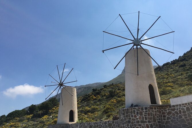 Combined Guided Tour to Lasithi Plateau & Knossos Palace - Renowned Palace