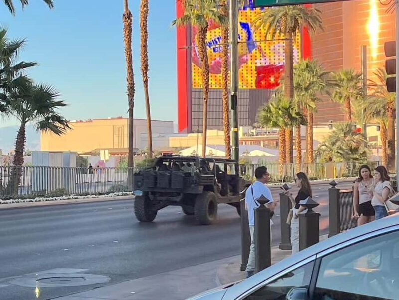 Combo: Las Vegas Strip, Desert & History Tour by Hummer - An In-Depth Look at the Experience