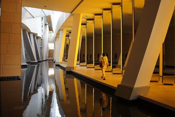 Combo: Side car Tour in Paris + Louis Vuitton Museum - Key Points