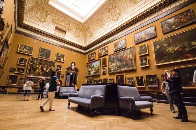 Combo Ticket: Kunsthistorisches Museum & Imperial Treasury - Meeting Points for Entry