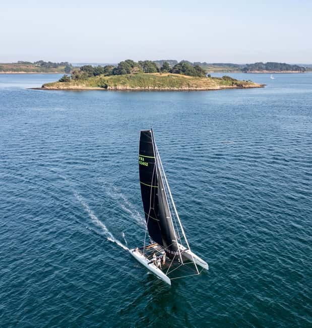 Come aboard at Larmor-Baden: discover our Extreme 40 catamaran - The Experience: A Thrilling Ride on a Racing Catamaran