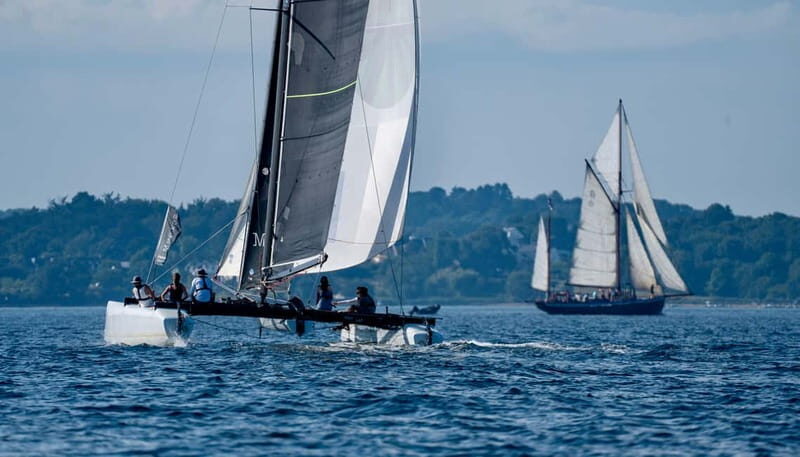 Come aboard at Larmor-Baden: discover our Extreme 40 catamaran - Practical Details and Tips