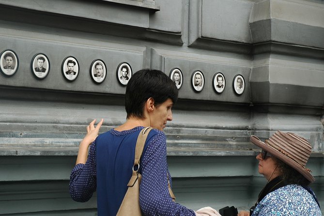 Communist Budapest Walking Tour - Group Size and Accessibility